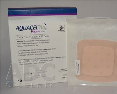 AQUACEL Ag foam Hydrofiber krytie na rany adhezívne so striebrom, 12,5 x12,5 cm, 1x10 ks